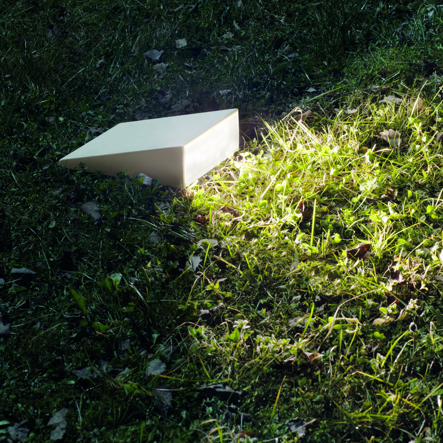 Cuneo LED Lamp by Artemide Lamps