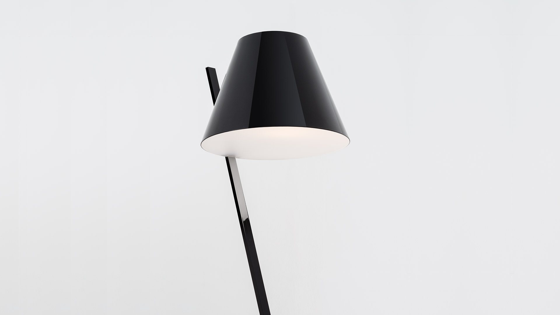 La Petite Floor Lamp by Artemide Floor Lamps La Petite Floor Lamp by Artemide Floor Lamps