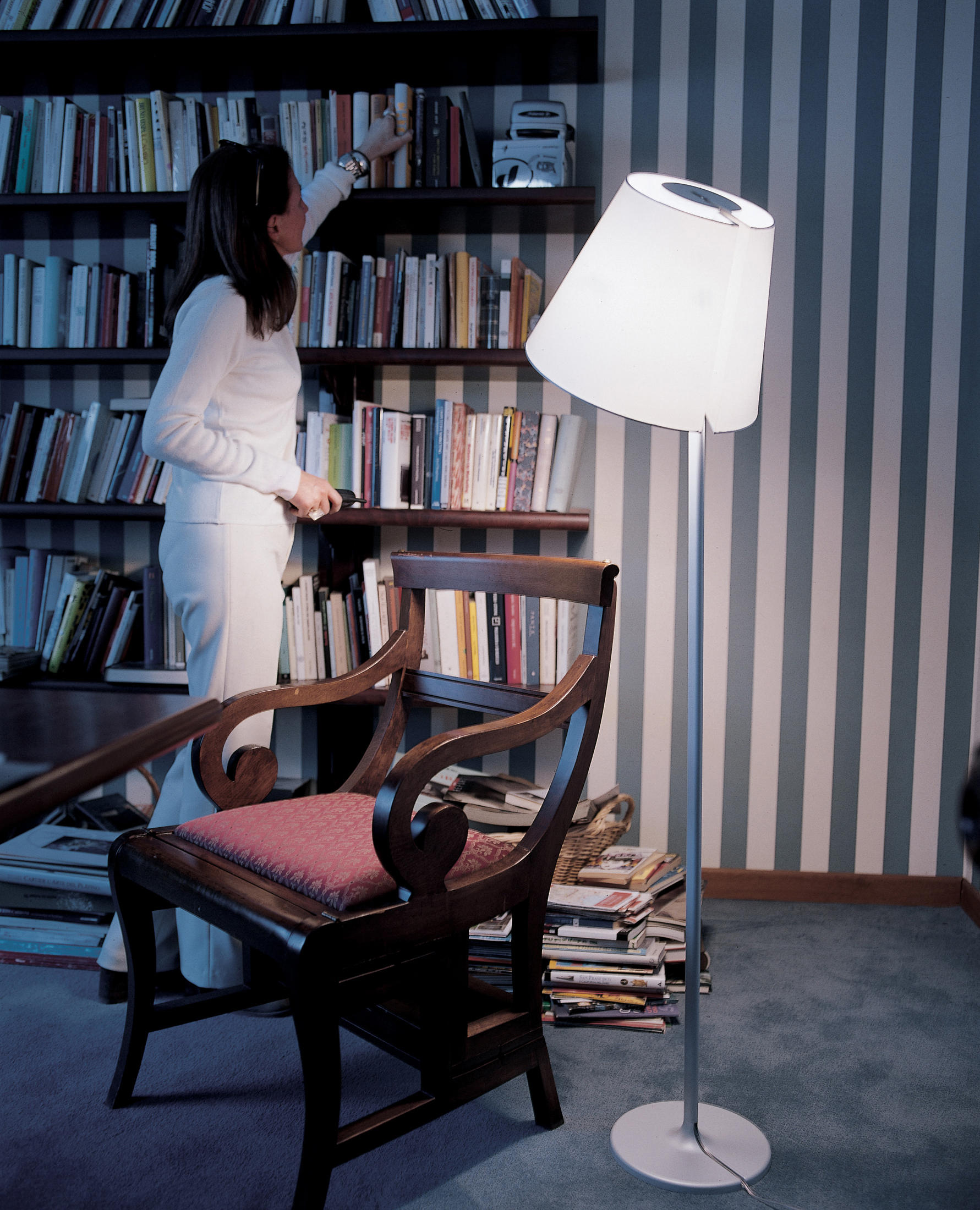 Melampo Floor Lamp by Artemide Floor Lamps Melampo Floor Lamp by Artemide Floor Lamps