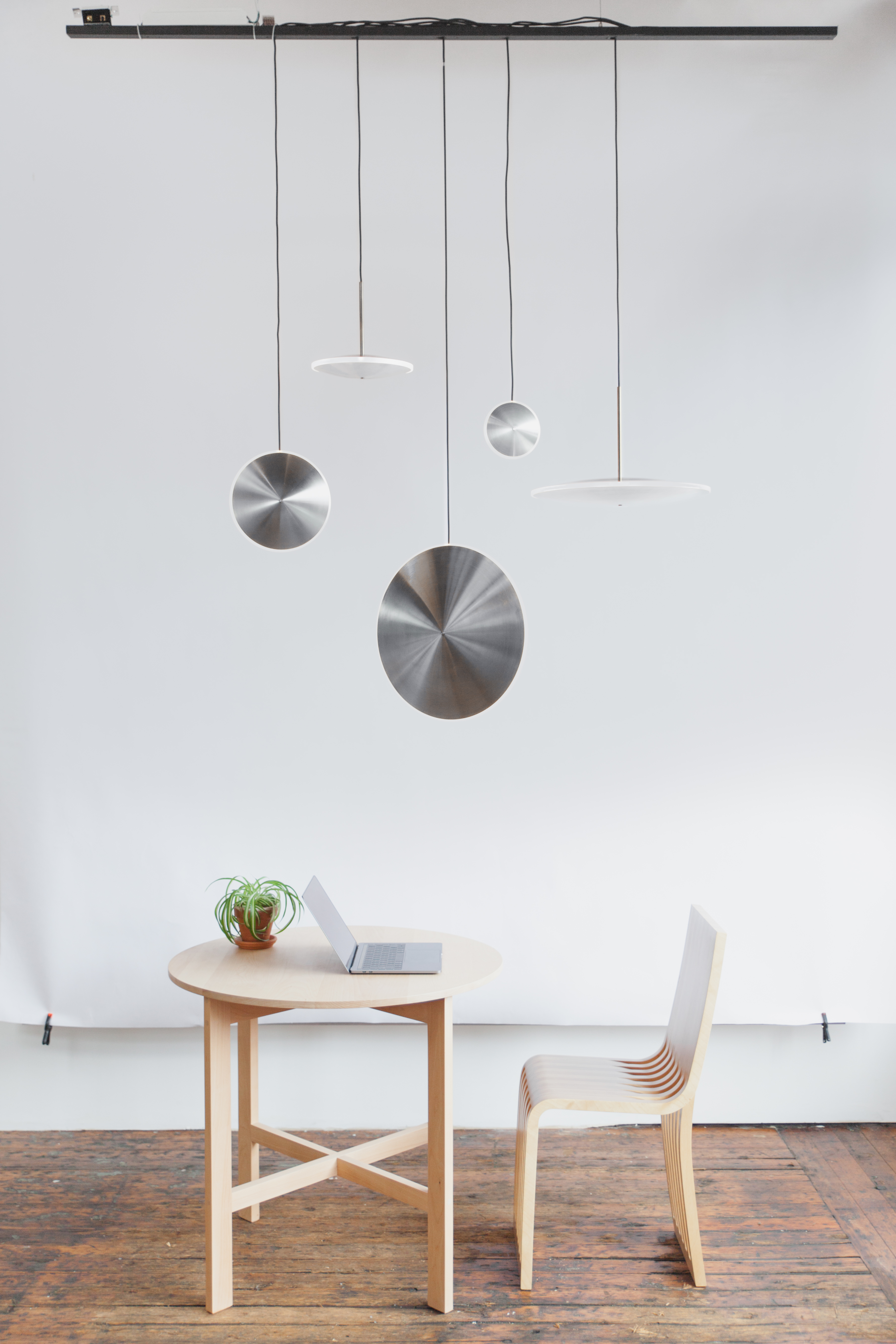 Chrona Horizontal Dish Pendant Lamp by Graypants Pendant Lamps Chrona Horizontal Dish Pendant Lamp by Graypants Pendant Lamps