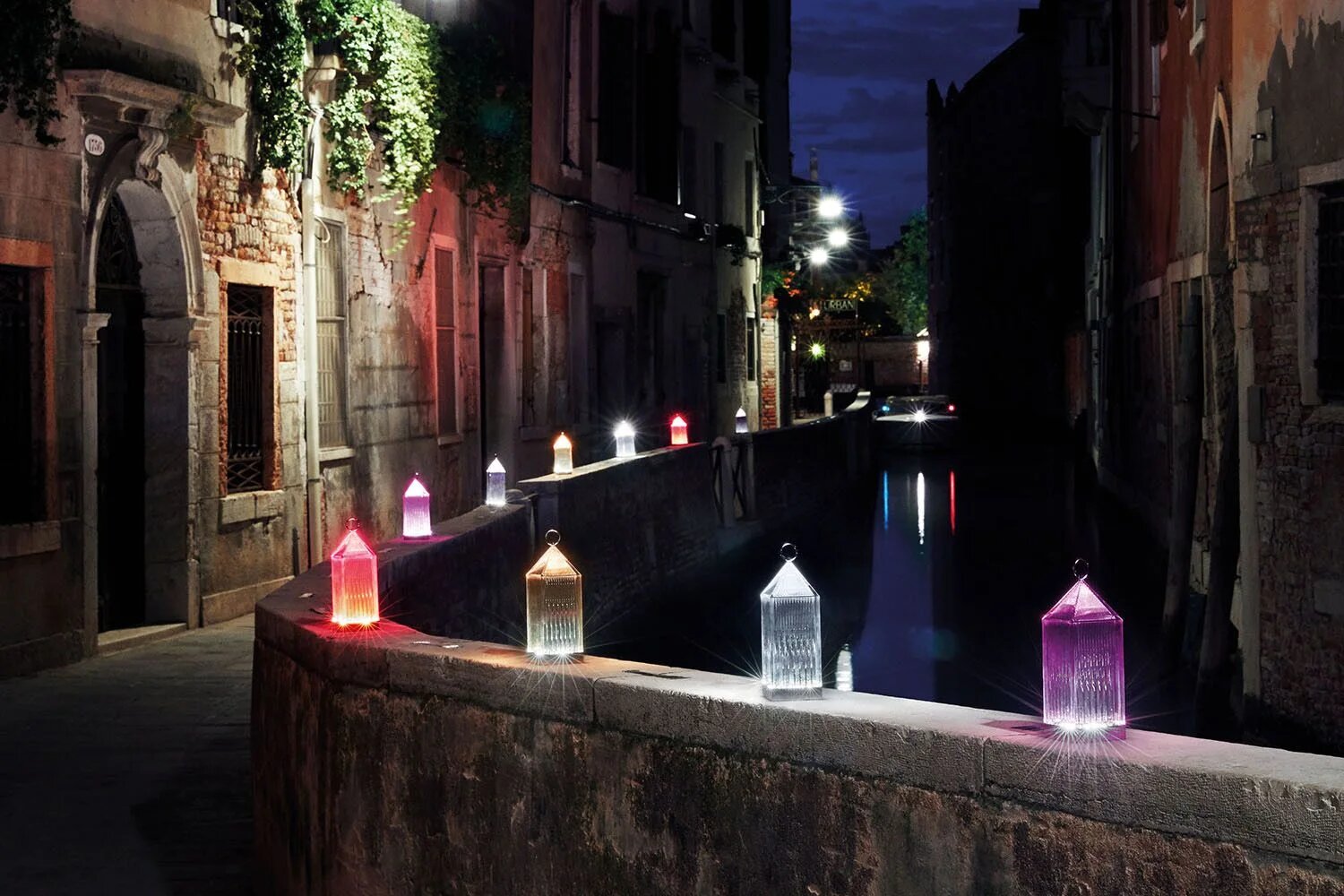 Kartell Lantern Table Lamp - Thumbnail 3