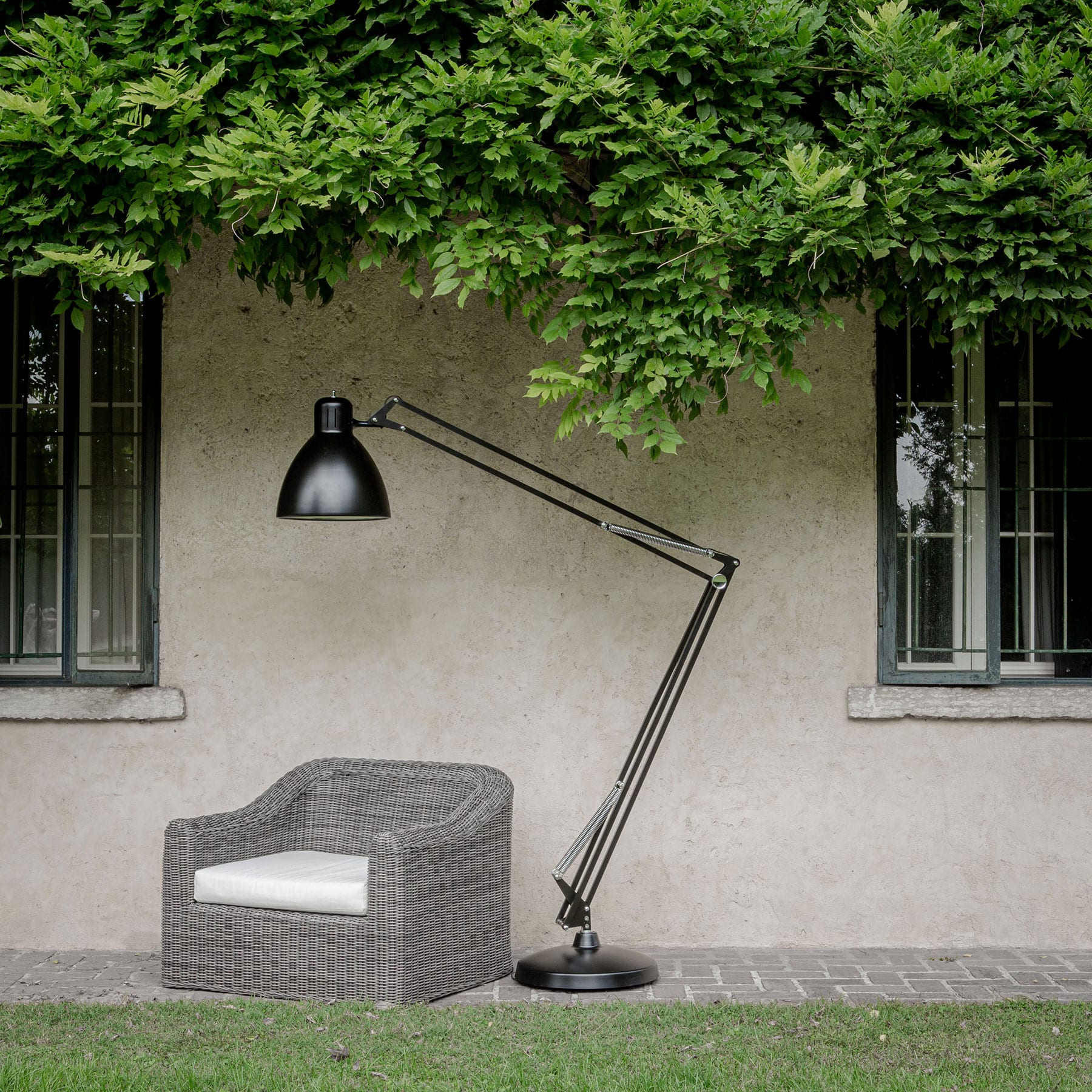 JJ BIG OUTDOOR FLOOR LAMP by Leucos Lamps
