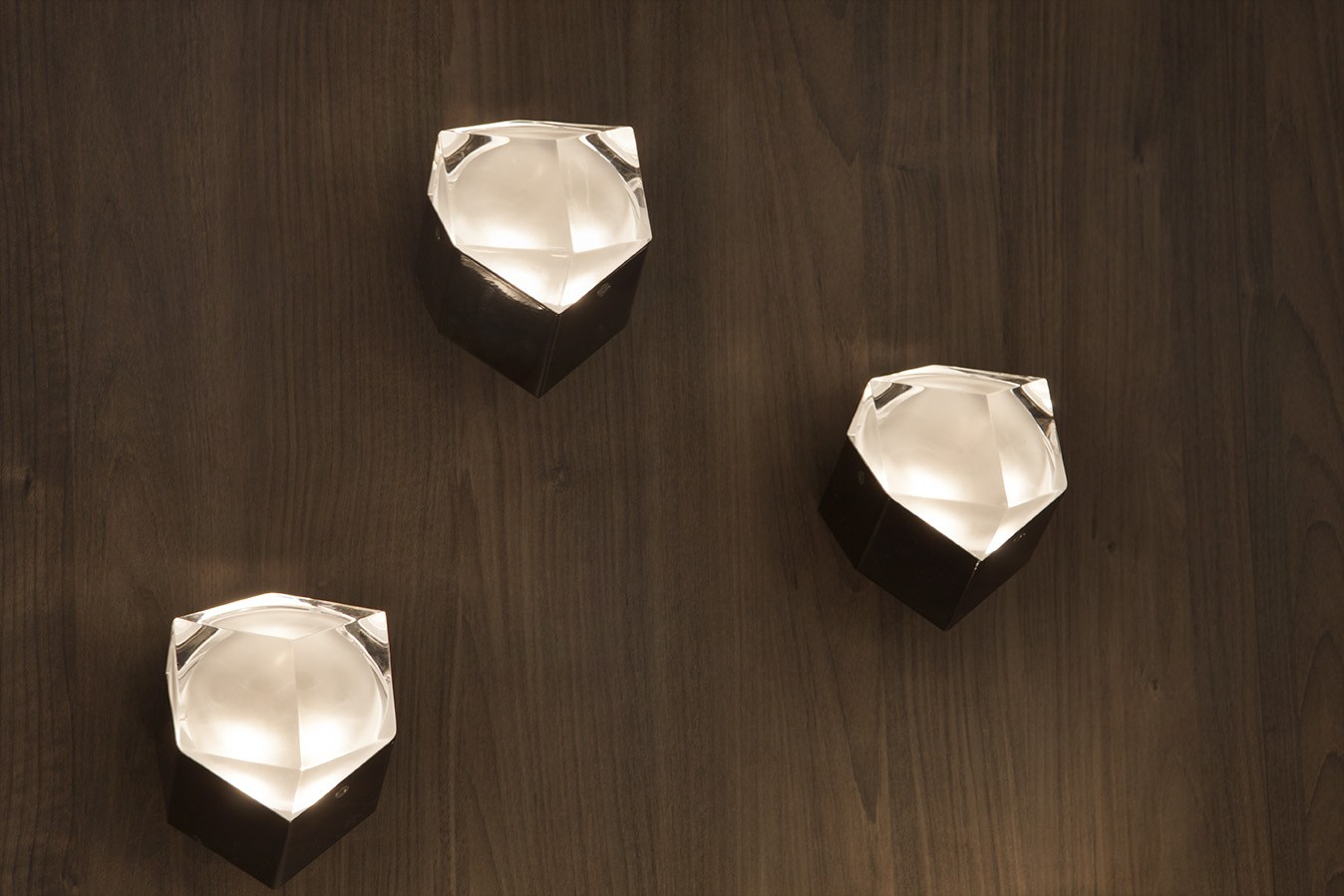 Astro Wall Lamp by Oluce Lamps Astro Wall Lamp by Oluce Lamps