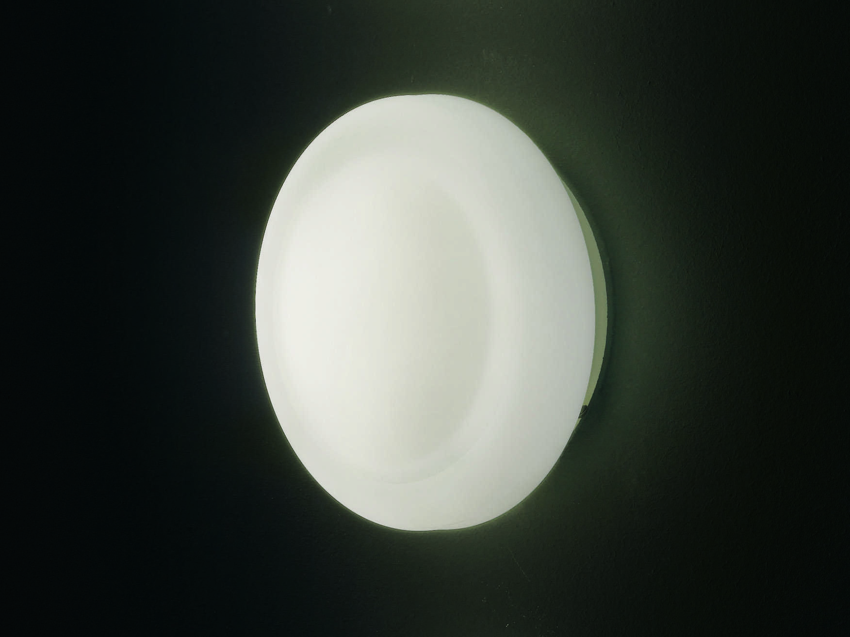 La Sixty Wall Lamp by Oluce Lamps