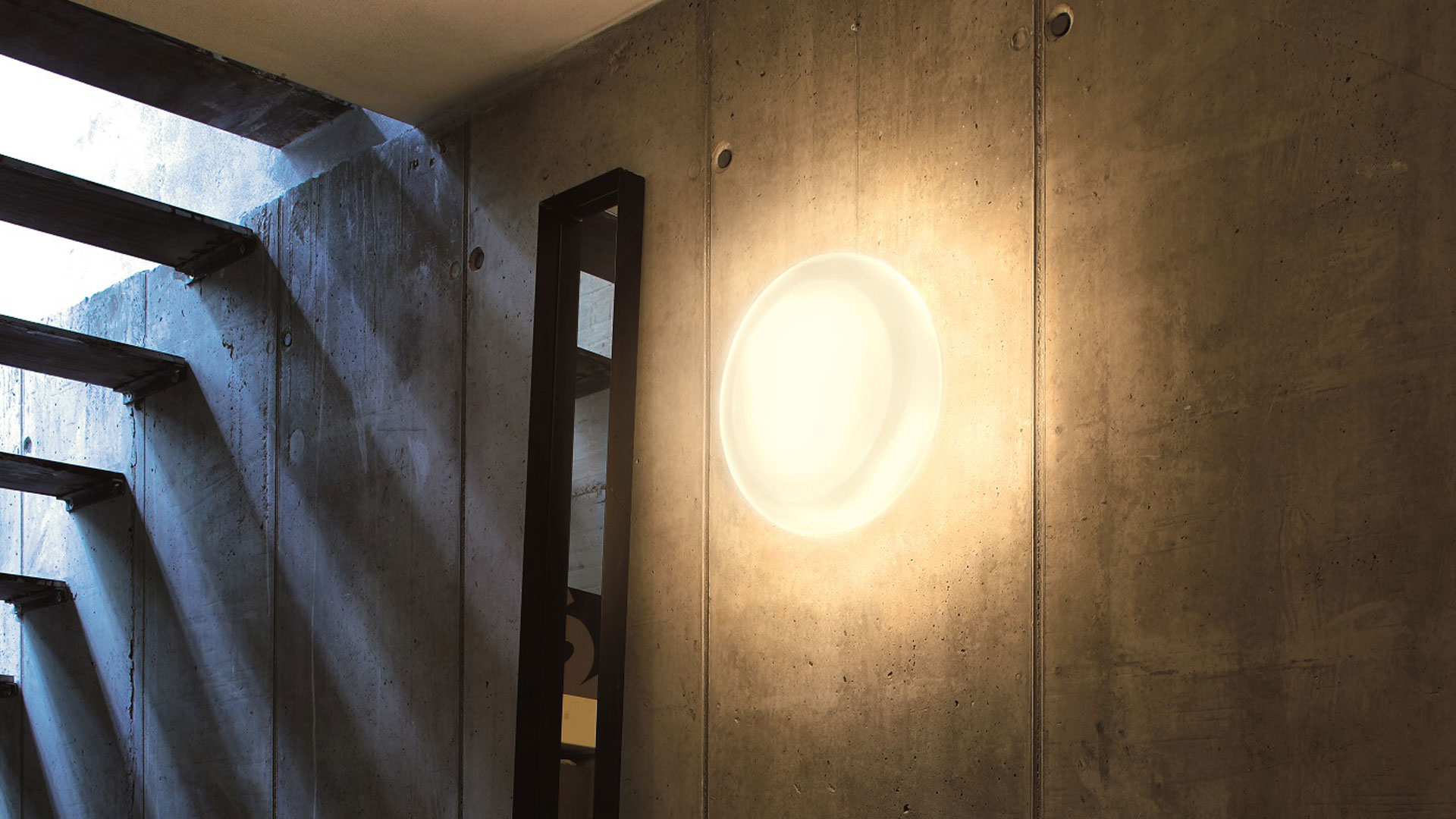 La Sixty Wall Lamp by Oluce Lamps