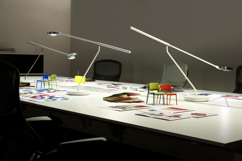 Lutz 290 Table Lamp by Oluce Lamps Lutz 290 Table Lamp by Oluce Lamps