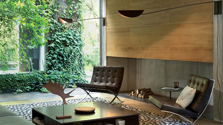 Plume Wall Lamp by Oluce Lamps Plume Wall Lamp by Oluce Lamps