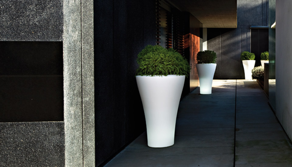 Ming High Planters by Serralunga Planters Round Ming High Planters by Serralunga Planters Round
