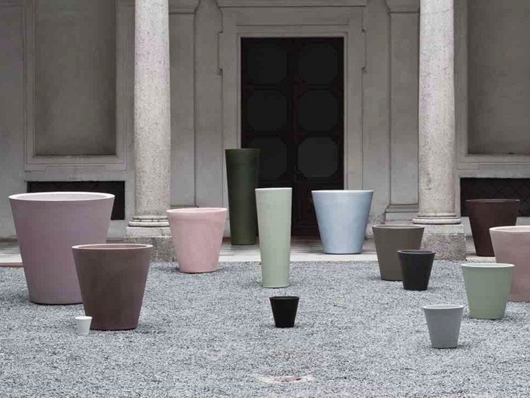 New Pot High Planters by Serralunga Planters Round New Pot High Planters by Serralunga Planters Round