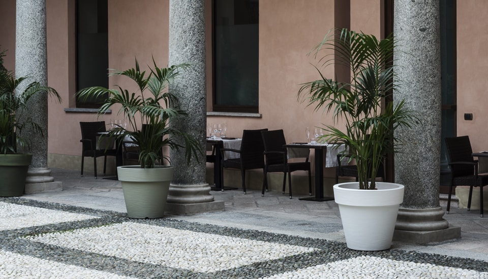 Bordato Liscio Outdoor Planters by Serralunga Planters Round Bordato Liscio Outdoor Planters by Serralunga Planters Round