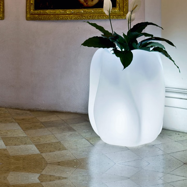 New Wave Outdoor Planters Illuminated by Serralunga Planters Illuminated New Wave Outdoor Planters Illuminated by Serralunga Planters Illuminated