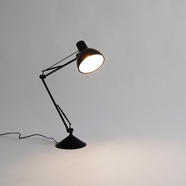 Archimoon Classic Desk Lamp Flos